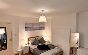 Perfect Family Home Next To London Bridge